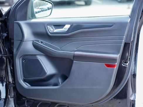 Certified 2023 Ford Escape ST-Line Select w/ Tech Pack #2 image 18