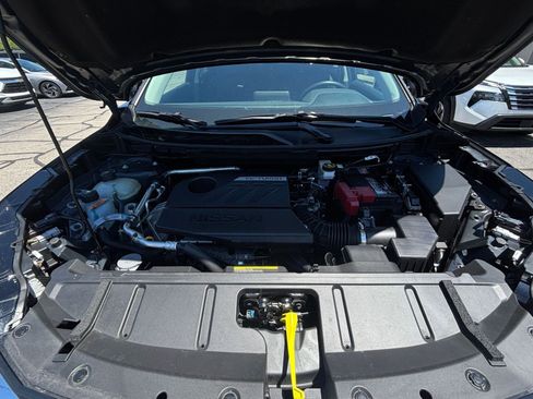 Used 2025 Nissan Rogue SV FWD image 34