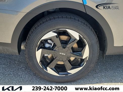 New 2026 Kia Sorento EX FWD image 9