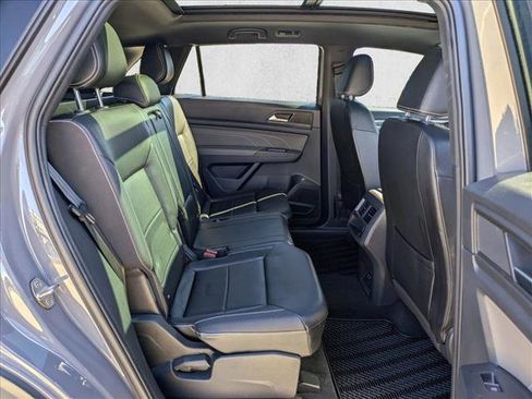 Used 2022 Volkswagen Atlas Cross Sport SEL R-Line image 20