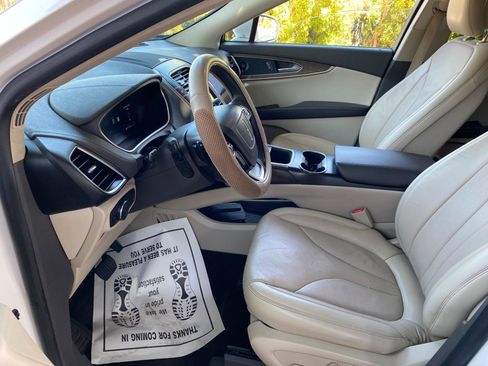 Used 2019 Lincoln Nautilus Reserve FWD image 25