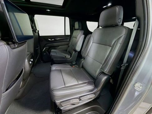 Used 2024 GMC Yukon XL Denali w/ Advanced Technology Package AWD/4WD image 20