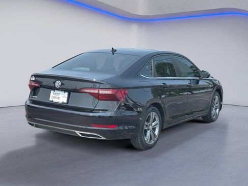 Used 2021 Volkswagen Jetta R-Line FWD image 3