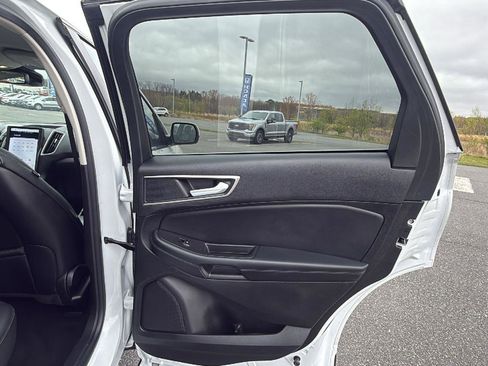 Used 2024 Ford Edge SEL AWD/4WD image 18