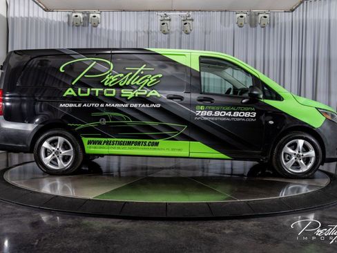 Used 2022 Mercedes-Benz Metris image 17