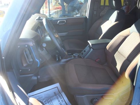 Used 2021 Ford Bronco Outer Banks image 13