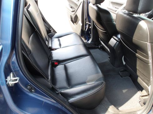 Used 2014 Subaru Forester 2.5i Premium AWD/4WD image 12