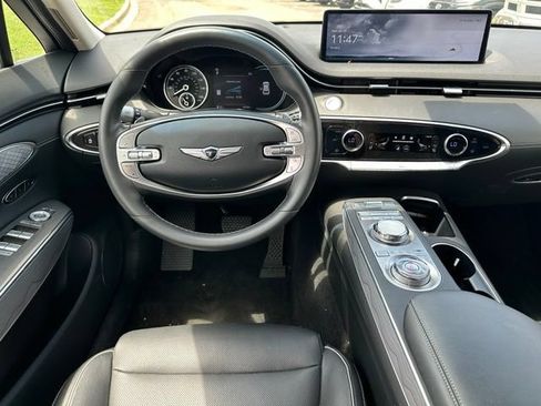 Used 2025 Genesis GV70 2.5T w/ Advanced Package AWD/4WD image 16