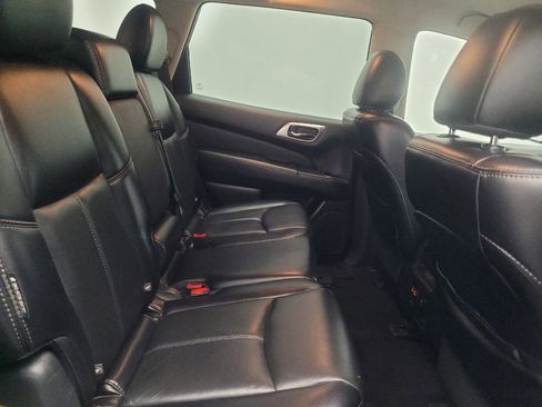 Used 2020 Nissan Pathfinder SL AWD/4WD image 19
