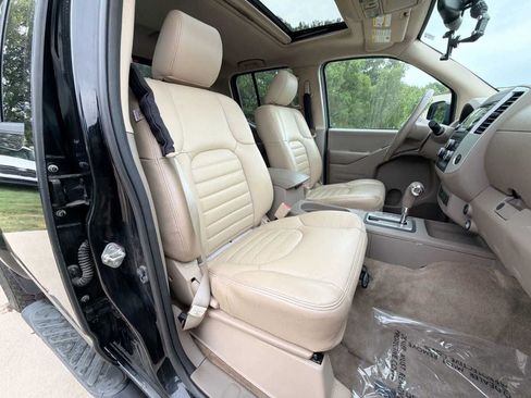 Used 2018 Nissan Frontier SV w/ Value Truck Package RWD image 19