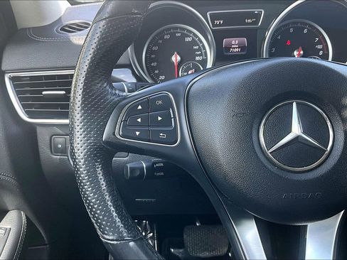 Used 2017 Mercedes-Benz GLE 550e image 24