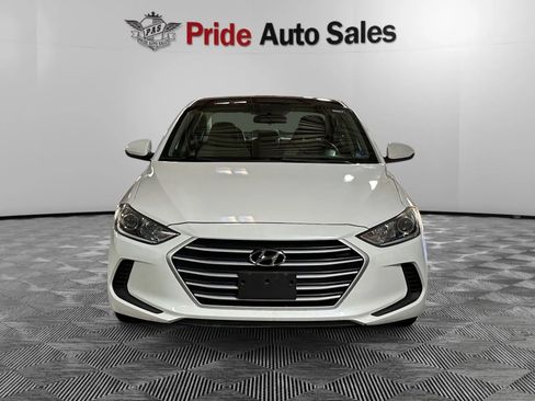 Used 2017 Hyundai Elantra SE FWD image 2