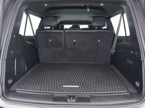 Used 2024 Jeep Wagoneer L Series II w/ Flexible Seating Group AWD/4WD image 31