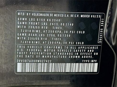 Used 2024 Volkswagen Tiguan SE image 30