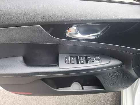 Used 2021 Kia Forte GT-Line w/ GT-Line Premium Package FWD image 7