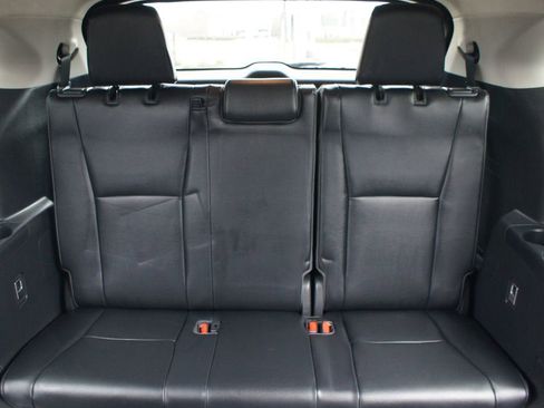 Used 2023 Toyota Highlander Limited image 16