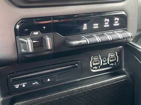 Used 2019 RAM 1500 Big Horn image 31