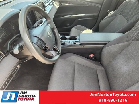 Used 2025 Toyota Camry LE FWD image 13