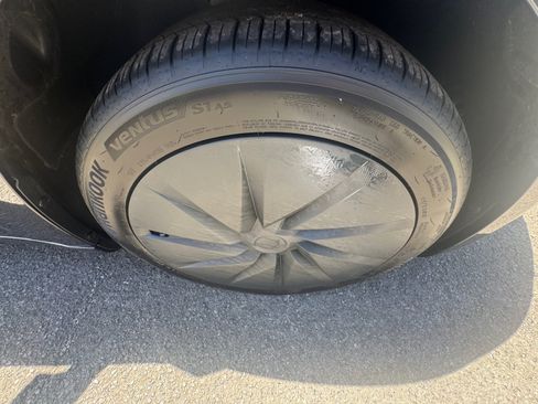 Used 2025 Tesla Model 3 RWD image 30