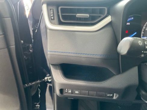 Used 2020 Toyota RAV4 XSE AWD/4WD image 9