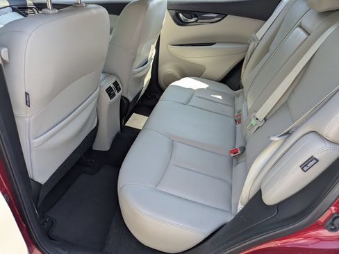 Used 2021 Nissan Rogue Sport SL FWD image 26