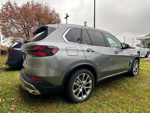 New 2026 BMW X5 xDrive40i w/ Premium Package image 3