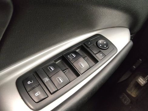 Used 2017 Dodge Journey SXT w/ Comfort/Convenience Group AWD/4WD image 27