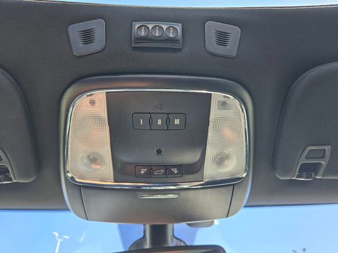 Used 2017 Jeep Grand Cherokee Altitude image 41