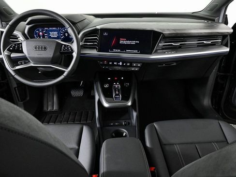 New 2025 Audi Q4 e-tron Prestige image 19