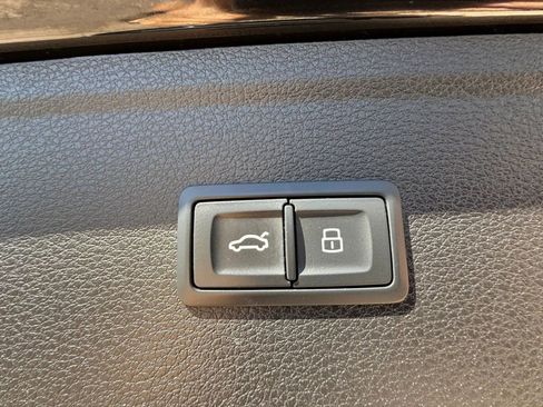 Used 2018 Audi Q5 2.0T Premium Plus w/ Premium Plus Package image 16