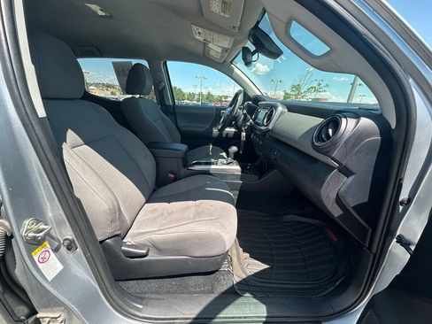 Used 2019 Toyota Tacoma SR5 AWD/4WD image 31
