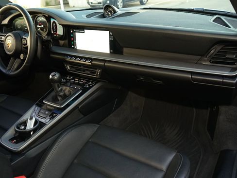 Used 2022 Porsche 911 Carrera 4S image 6
