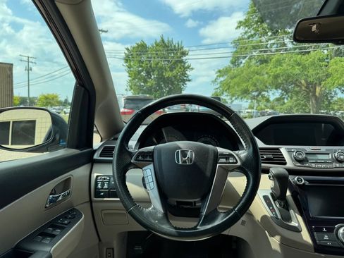 Used 2017 Honda Odyssey EX-L image 18