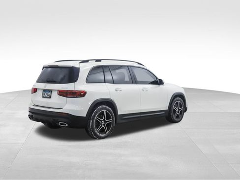 Used 2021 Mercedes-Benz GLB 250 4MATIC image 5