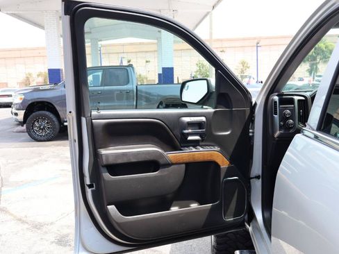 Used 2017 Chevrolet Silverado 1500 LTZ AWD/4WD image 12