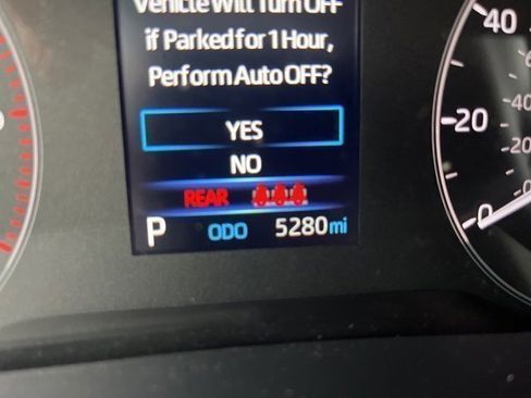 Used 2025 Toyota Corolla SE image 14