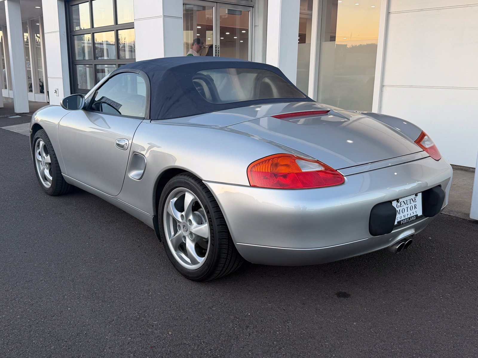 Used 2001 Porsche Boxster RWD image 3