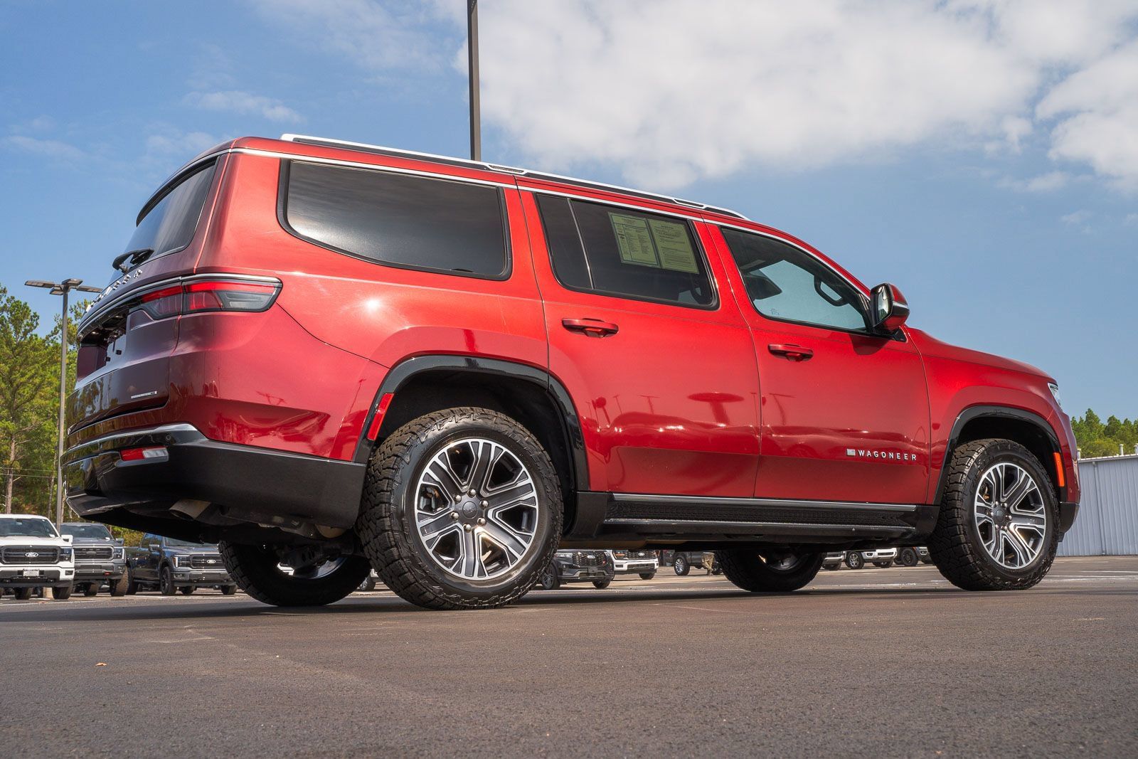 Used 2022 Jeep Wagoneer Series III RWD image 8