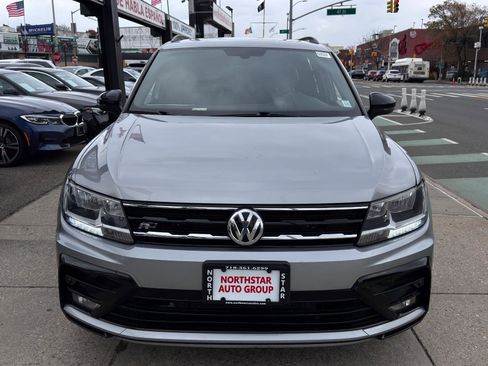 Used 2021 Volkswagen Tiguan SE R-Line image 2