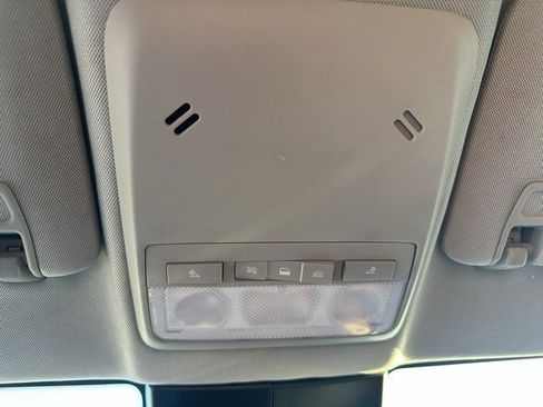 Certified 2022 Chevrolet Trax LT w/ LT Convenience Package image 16