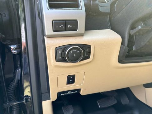 Used 2021 Ford F250 Lariat w/ Chrome Package AWD/4WD image 8