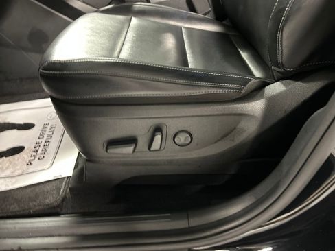 Used 2025 Kia Telluride S FWD image 11