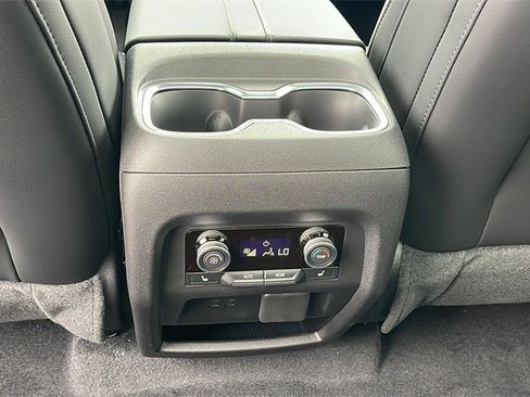 New 2026 Buick Enclave Avenir w/ Super Cruise Package image 17