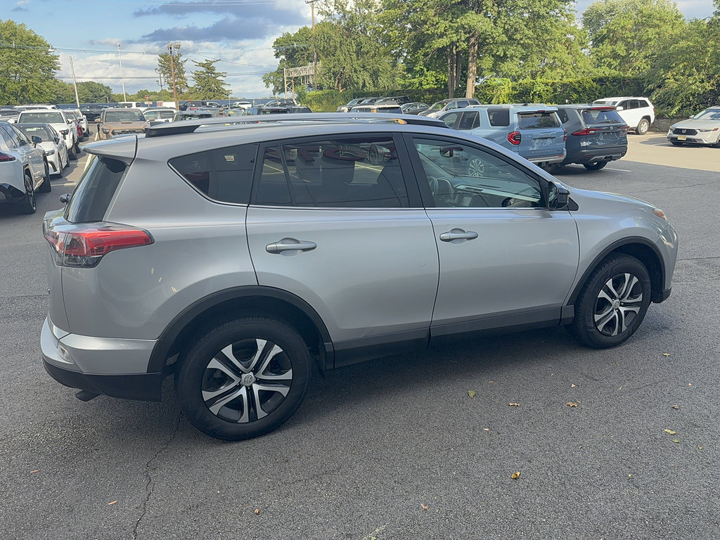 Certified 2016 Toyota RAV4 LE FWD image 5