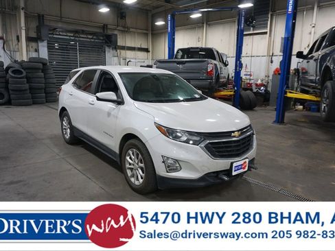 Used 2021 Chevrolet Equinox LT image 1