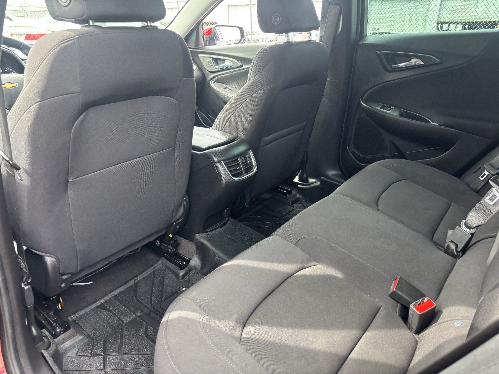 Used 2023 Chevrolet Malibu LT w/ Sport Edition FWD image 18