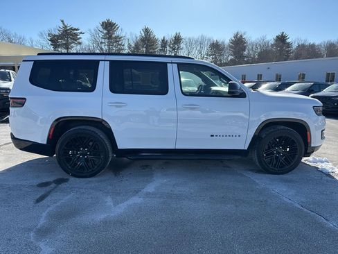 Used 2023 Jeep Wagoneer Series II image 6