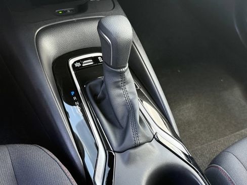 Used 2025 Toyota Corolla SE FWD image 15