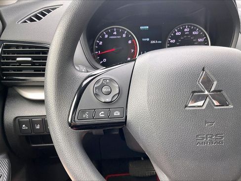 Used 2024 Mitsubishi Eclipse Cross LE AWD/4WD image 19