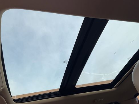 Used 2017 Ford F250 Lariat w/ Lariat Ultimate Package image 39